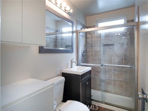 999  Oak   Street, Costa Mesa, CA