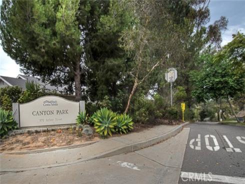 999  Oak   Street, Costa Mesa, CA