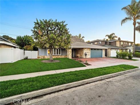 1851  Pitcairn  , Costa Mesa, CA