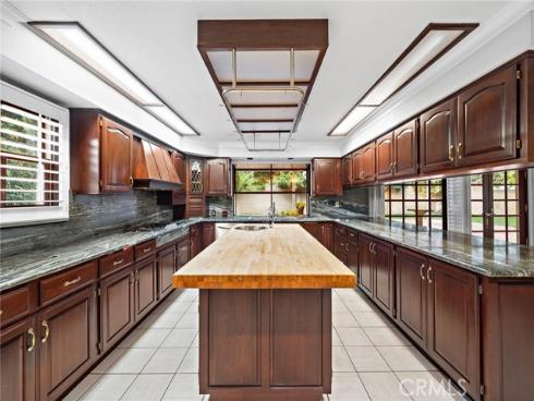 1851  Pitcairn  , Costa Mesa, CA