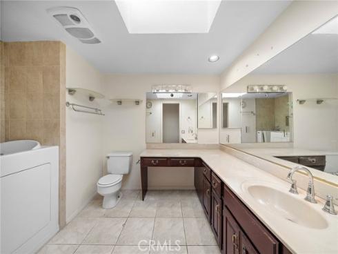 1851  Pitcairn  , Costa Mesa, CA