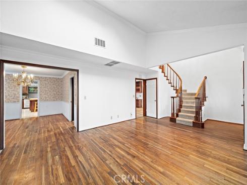 1851  Pitcairn  , Costa Mesa, CA