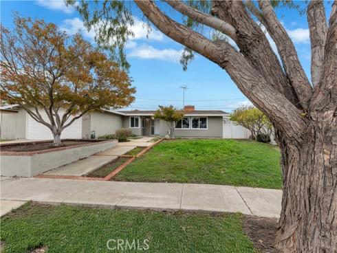 2371  Rutgers  , Costa Mesa, CA