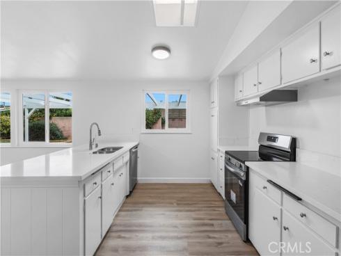 2371  Rutgers  , Costa Mesa, CA