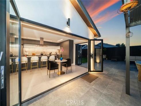 985  Begonia   Avenue, Costa Mesa, CA