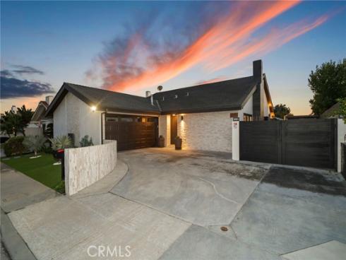 985  Begonia   Avenue, Costa Mesa, CA