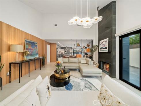 985  Begonia   Avenue, Costa Mesa, CA