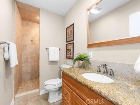 995  Post   Road, Costa Mesa, CA