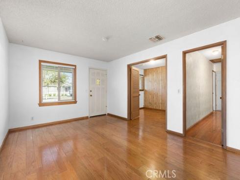 995  Post   Road, Costa Mesa, CA