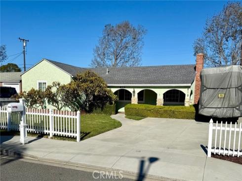 810  Congress  , Costa Mesa, CA