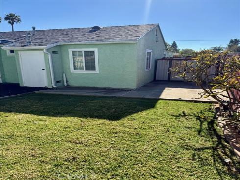 810  Congress  , Costa Mesa, CA