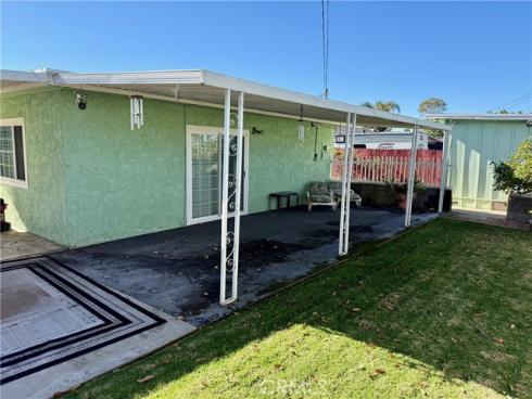 810  Congress  , Costa Mesa, CA