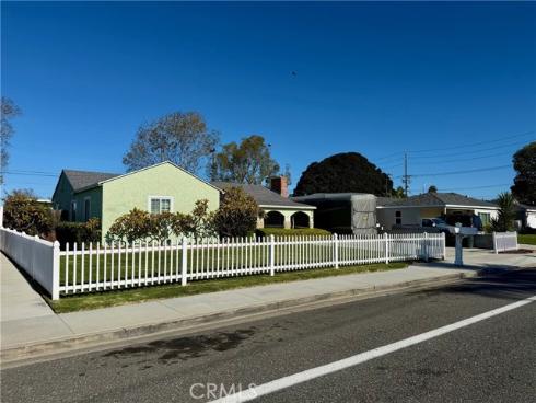 810  Congress  , Costa Mesa, CA