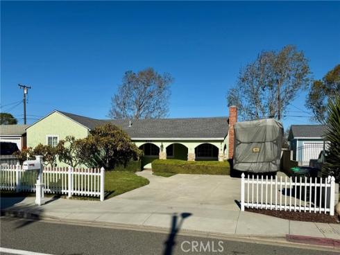 810  Congress  , Costa Mesa, CA