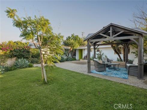 305  Nassau   Road, Costa Mesa, CA