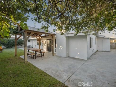 305  Nassau   Road, Costa Mesa, CA