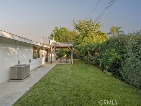 305  Nassau   Road, Costa Mesa, CA