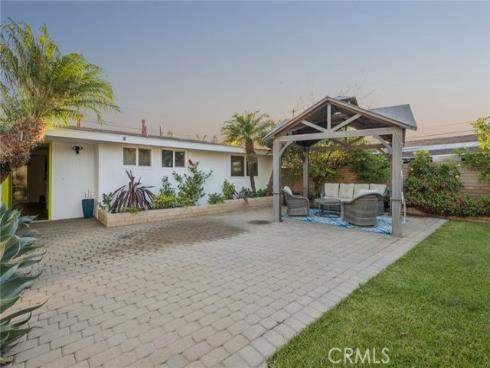 305  Nassau   Road, Costa Mesa, CA