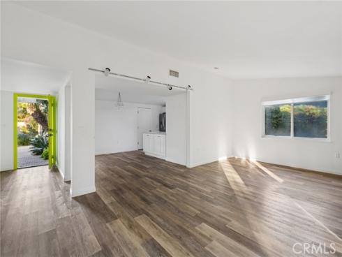 305  Nassau   Road, Costa Mesa, CA