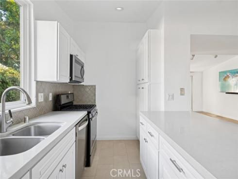 305  Nassau   Road, Costa Mesa, CA