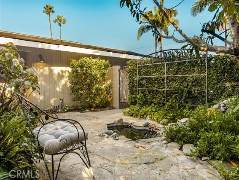 337 Vista Baya , Costa Mesa, CA