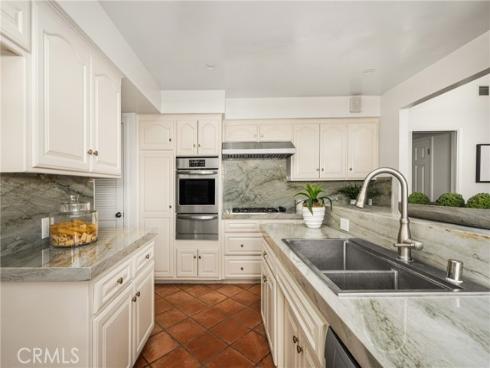 337 Vista Baya , Costa Mesa, CA