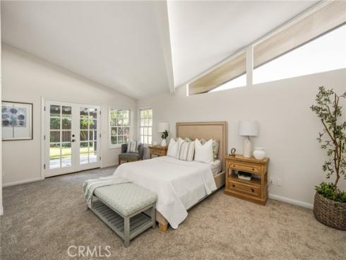 337 Vista Baya , Costa Mesa, CA