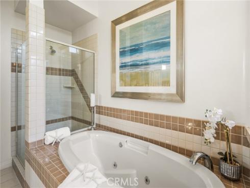 337 Vista Baya , Costa Mesa, CA