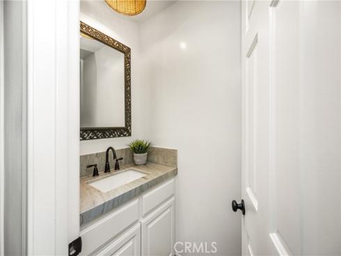 337 Vista Baya , Costa Mesa, CA