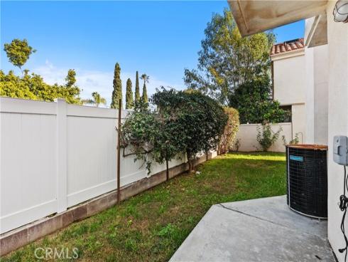 286 Carefree , Costa Mesa, CA