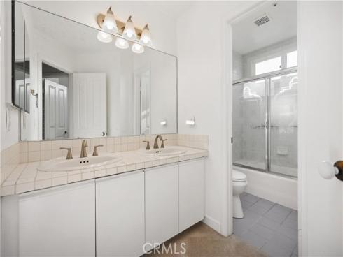 286 Carefree , Costa Mesa, CA