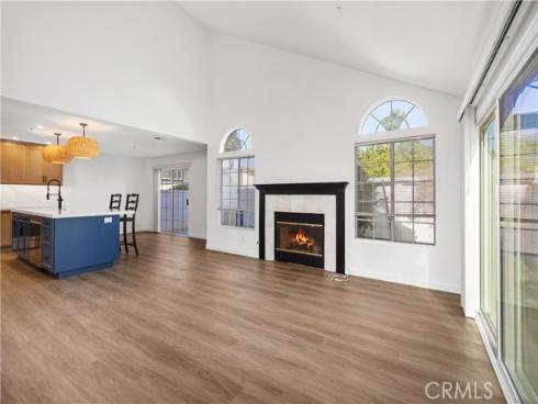 286 Carefree , Costa Mesa, CA