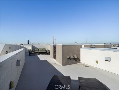 1532 Maxwell Way , Costa Mesa, CA