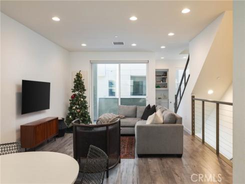 1532 Maxwell Way , Costa Mesa, CA