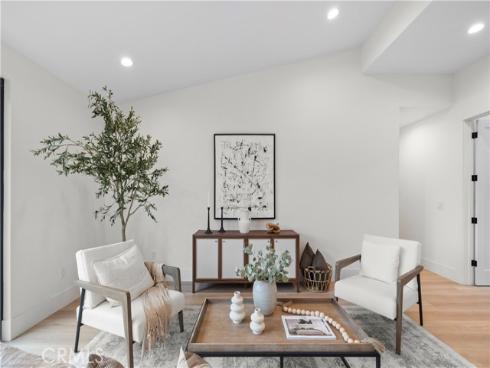 1935 Tustin , Costa Mesa, CA