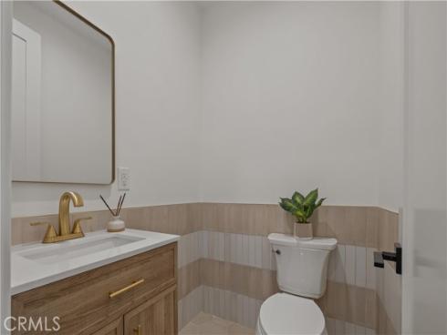 1935 Tustin , Costa Mesa, CA