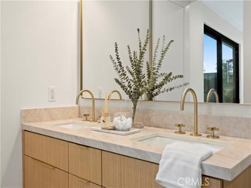 1935 Tustin , Costa Mesa, CA