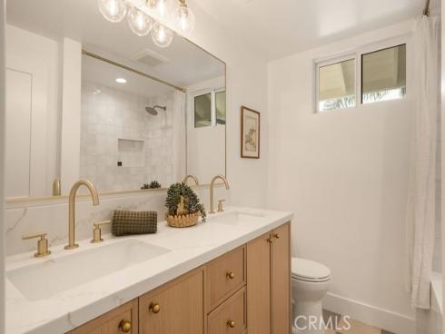 208 Susannah Place , Costa Mesa, CA