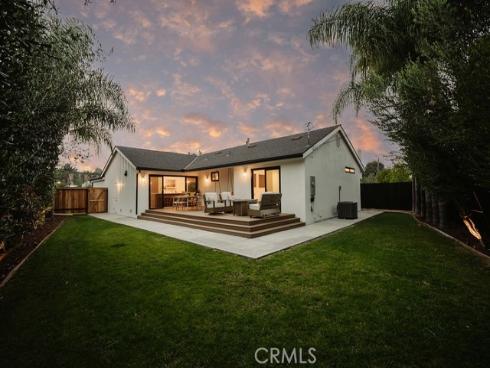 208 Susannah Place , Costa Mesa, CA