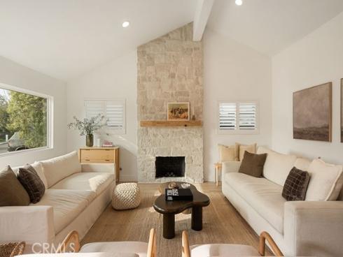 208 Susannah Place , Costa Mesa, CA