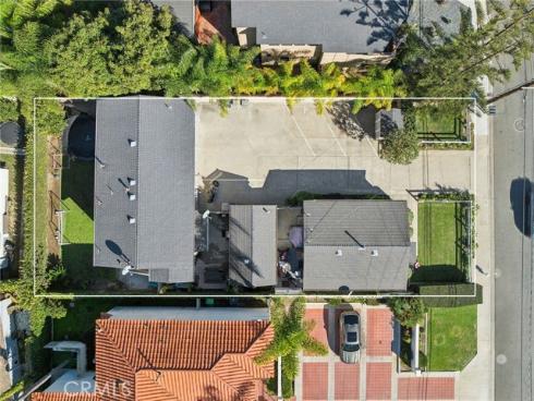 2121  Orange   Avenue, Costa Mesa, CA