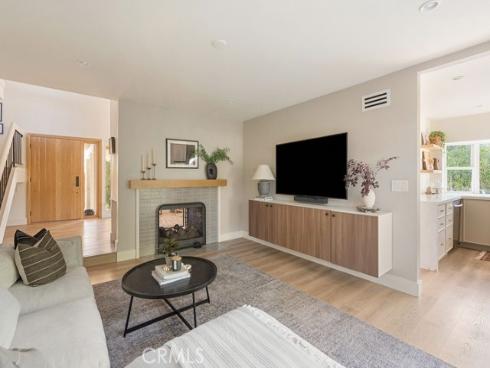 1086  Vallejo  , Costa Mesa, CA