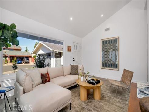 1657 Texas , Costa Mesa, CA