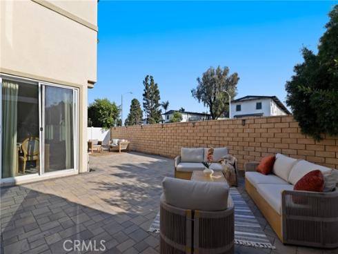403 Aura Drive, Costa Mesa, CA