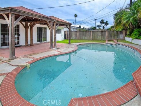 2913 Jacaranda Avenue, Costa Mesa, CA