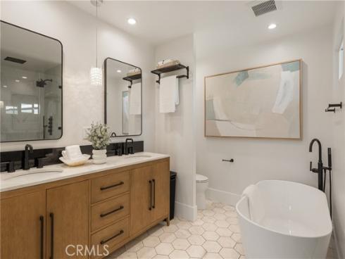 2187 Meyer Place, Costa Mesa, CA