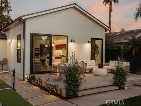 2187 Meyer Place, Costa Mesa, CA