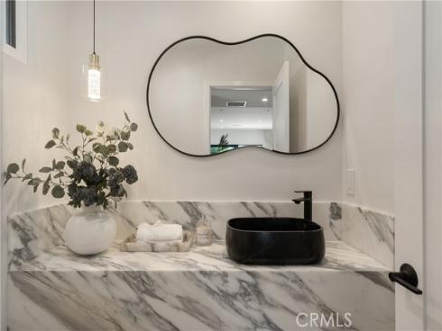 2187 Meyer Place, Costa Mesa, CA