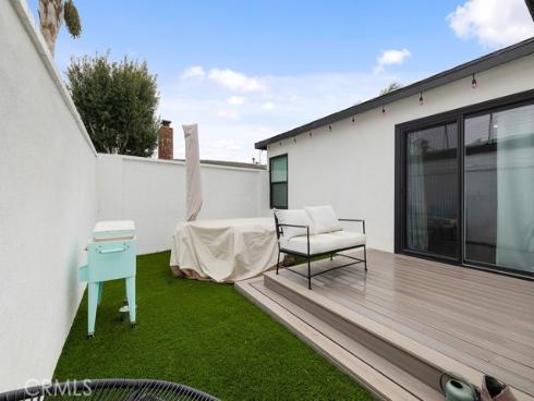 236 Camellia Lane, Costa Mesa, CA