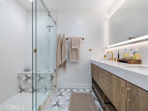 236 Camellia Lane, Costa Mesa, CA